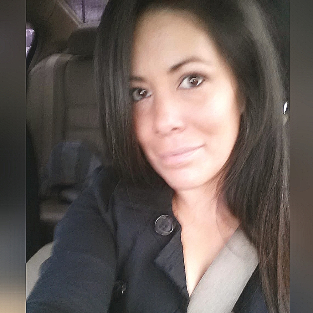 Meet your Posher, Desiree